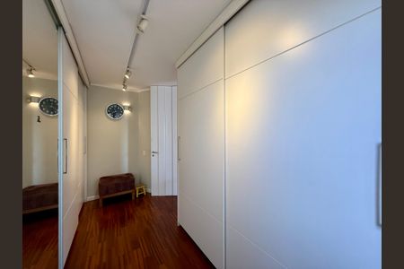 Apartamento à venda com 784m², 5 quartos e 6 vagasCloset Suíte 2