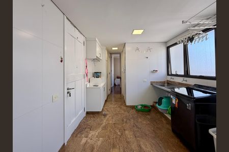 Apartamento à venda com 784m², 5 quartos e 6 vagasÁrea de Serviço 