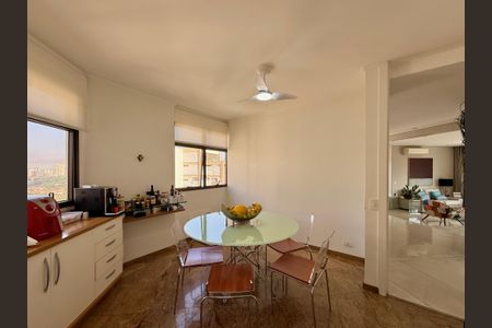 Apartamento à venda com 784m², 5 quartos e 6 vagasCozinha 