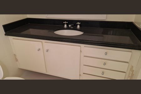 Apartamento para alugar com 140m², 3 quartos e 1 vagaBanheiro da Suíte