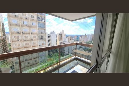 Apartamento para alugar com 140m², 3 quartos e 1 vagaSacada