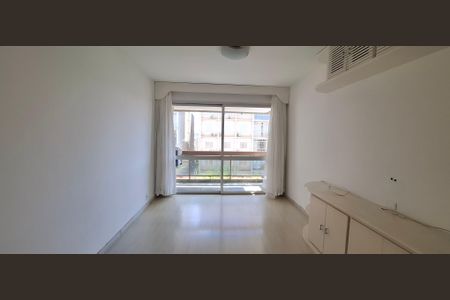 Apartamento para alugar com 140m², 3 quartos e 1 vagaSala