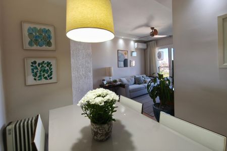 Apartamento à venda com 73m², 2 quartos e 1 vagaSala de Jantar