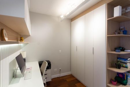 Apartamento à venda com 175m², 3 quartos e 2 vagasEscritório