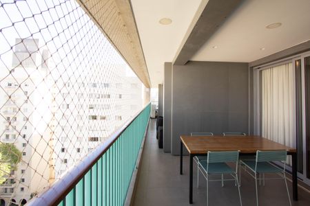 Apartamento à venda com 175m², 3 quartos e 2 vagasVaranda