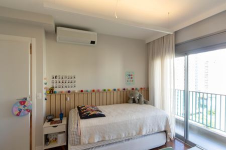 Apartamento à venda com 175m², 3 quartos e 2 vagasSuíte 2