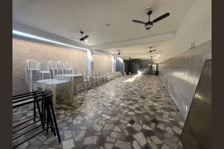 Apartamento para alugar com 55m², 2 quartos e 1 vagaÁrea comum - Salão de festas