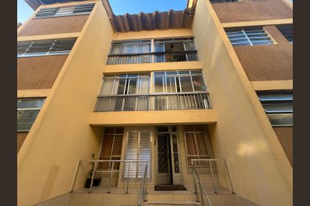 Apartamento para alugar com 55m², 2 quartos e 1 vagaFachada interna