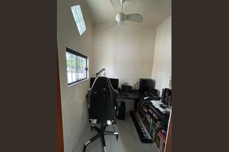 Casa para alugar com 250m², 4 quartos e 6 vagas Casa para alugar com 250m², 4 quartos e 6 vagasQuarto
