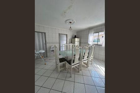 Casa para alugar com 250m², 4 quartos e 6 vagas Casa para alugar com 250m², 4 quartos e 6 vagasCozinha