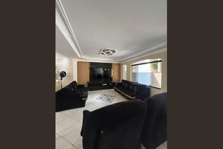 Sala de casa à venda com 4 quartos, 250m² em Chácara Seis de Outubro, São Paulo