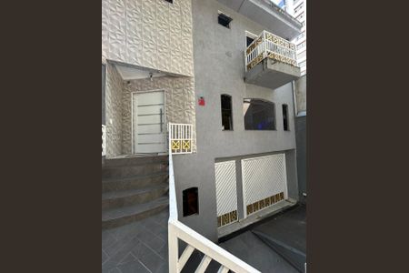 Casa para alugar com 250m², 4 quartos e 6 vagas Casa para alugar com 250m², 4 quartos e 6 vagasÁrea externa