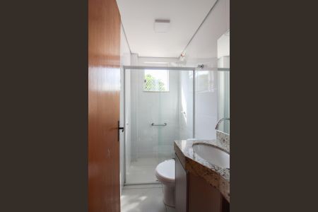 Apartamento à venda com 156m², 4 quartos e 3 vagas Apartamento à venda com 156m², 4 quartos e 3 vagasBanheiro Social 1