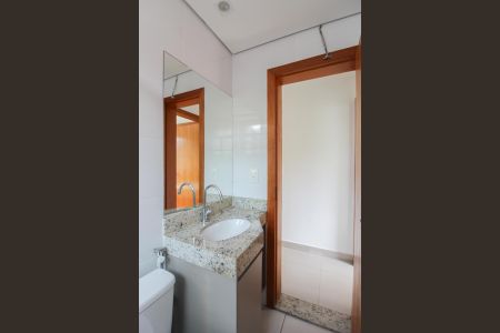 Apartamento à venda com 156m², 4 quartos e 3 vagas Apartamento à venda com 156m², 4 quartos e 3 vagasBanheiro Social 1