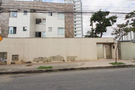Apartamento à venda com 156m², 4 quartos e 3 vagas Apartamento à venda com 156m², 4 quartos e 3 vagasFachada