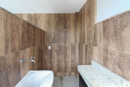 Apartamento à venda com 156m², 4 quartos e 3 vagas Apartamento à venda com 156m², 4 quartos e 3 vagasÁrea de Serviço