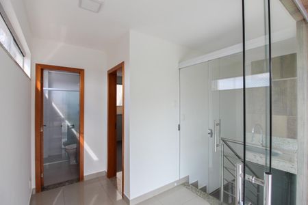 Apartamento à venda com 156m², 4 quartos e 3 vagas Apartamento à venda com 156m², 4 quartos e 3 vagasCorredor