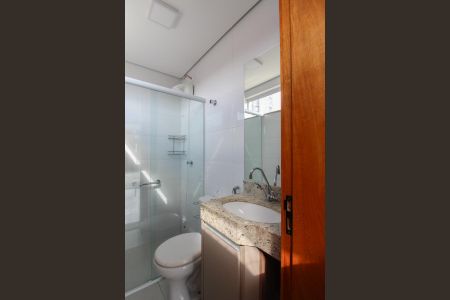 Apartamento à venda com 156m², 4 quartos e 3 vagas Apartamento à venda com 156m², 4 quartos e 3 vagasBanheiro Social 2