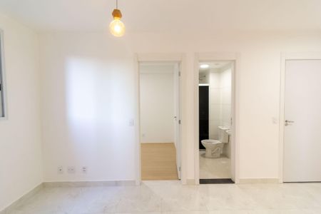 Sala de apartamento para alugar com 2 quartos, 35m² em Jardim Sabara, São Paulo