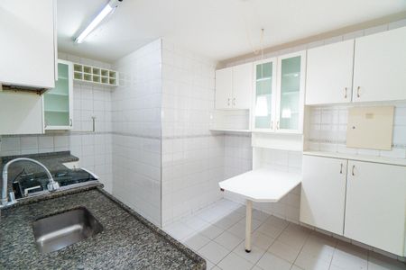 Apartamento para alugar com 60m², 2 quartos e 2 vagas Apartamento para alugar com 60m², 2 quartos e 2 vagasCozinha