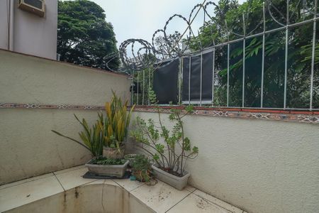 Apartamento à venda com 67m², 2 quartos e sem vagaVaranda