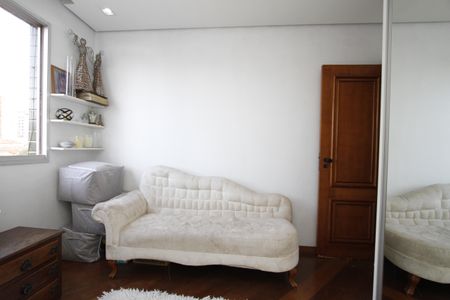 Apartamento à venda com 105m², 3 quartos e 3 vagasQuarto 
