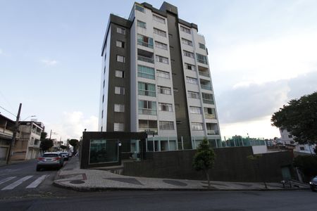 Apartamento à venda com 105m², 3 quartos e 3 vagasFachada