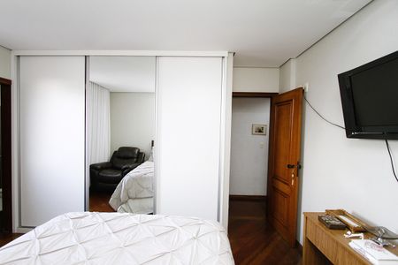 Apartamento à venda com 105m², 3 quartos e 3 vagasSuíte