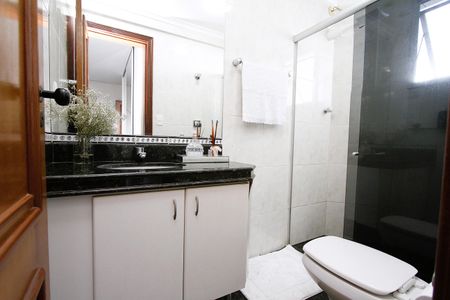 Apartamento à venda com 105m², 3 quartos e 3 vagasBanheiro da Suíte