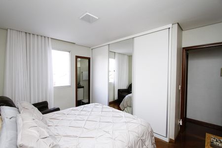 Apartamento à venda com 105m², 3 quartos e 3 vagasSuíte