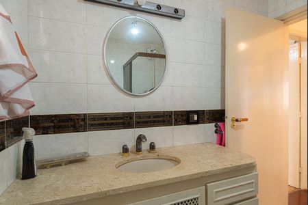 Apartamento para alugar com 132m², 3 quartos e 2 vagasBanheiro