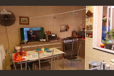 Casa à venda com 216m², 3 quartos e 2 vagasCozinha