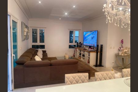 Casa de condomínio à venda com 350m², 1 quarto e 6 vagas Casa de condomínio à venda com 350m², 1 quarto e 6 vagasSala