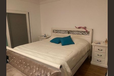 Casa de condomínio à venda com 350m², 1 quarto e 6 vagas Casa de condomínio à venda com 350m², 1 quarto e 6 vagasQuarto