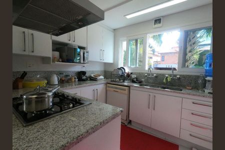 Casa de condomínio à venda com 350m², 1 quarto e 6 vagas Casa de condomínio à venda com 350m², 1 quarto e 6 vagasCozinha