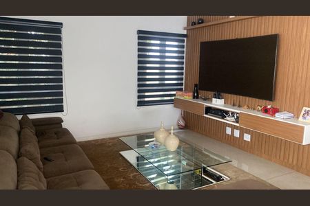 Casa de condomínio à venda com 350m², 1 quarto e 6 vagas Casa de condomínio à venda com 350m², 1 quarto e 6 vagasSala