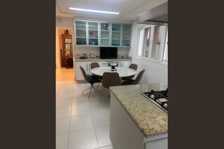 Casa de condomínio à venda com 350m², 1 quarto e 6 vagas Casa de condomínio à venda com 350m², 1 quarto e 6 vagasCozinha