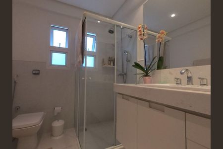 Casa de condomínio à venda com 350m², 1 quarto e 6 vagas Casa de condomínio à venda com 350m², 1 quarto e 6 vagasBanheiro
