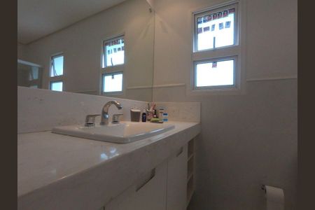 Casa de condomínio à venda com 350m², 1 quarto e 6 vagas Casa de condomínio à venda com 350m², 1 quarto e 6 vagasBanheiro - torneira