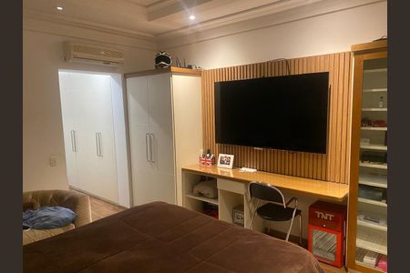 Casa de condomínio à venda com 350m², 1 quarto e 6 vagas Casa de condomínio à venda com 350m², 1 quarto e 6 vagasQuarto