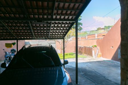 Casa à venda com 2 quartos, 124m² em Heliópolis, Belo Horizonte