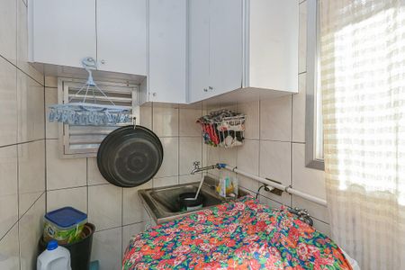 Casa à venda com 220m², 5 quartos e 2 vagas Casa à venda com 220m², 5 quartos e 2 vagasÁrea de Serviço