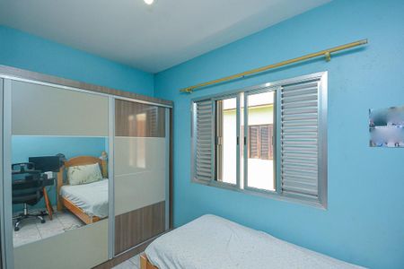 Casa à venda com 220m², 5 quartos e 2 vagas Casa à venda com 220m², 5 quartos e 2 vagasQuarto 3