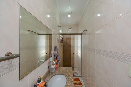 Casa à venda com 220m², 5 quartos e 2 vagas Casa à venda com 220m², 5 quartos e 2 vagasBanheiro
