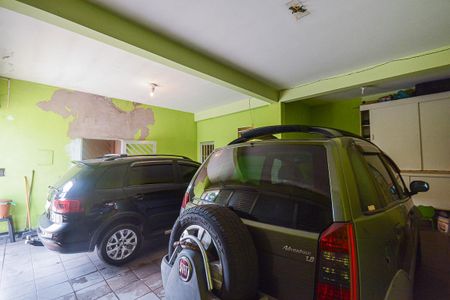 Casa à venda com 220m², 5 quartos e 2 vagas Casa à venda com 220m², 5 quartos e 2 vagasGaragem