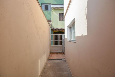 Casa à venda com 220m², 5 quartos e 2 vagas Casa à venda com 220m², 5 quartos e 2 vagasCorredor