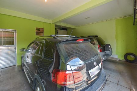 Casa à venda com 220m², 5 quartos e 2 vagas Casa à venda com 220m², 5 quartos e 2 vagasGaragem