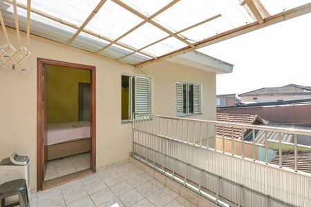 Casa à venda com 220m², 5 quartos e 2 vagas Casa à venda com 220m², 5 quartos e 2 vagasSacada