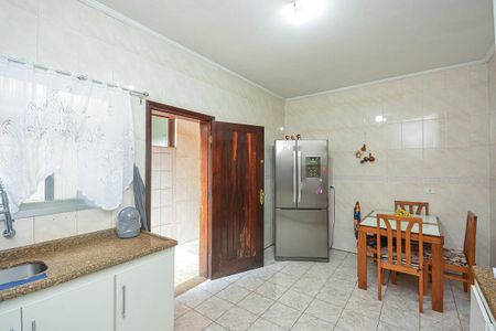 Casa à venda com 220m², 5 quartos e 2 vagas Casa à venda com 220m², 5 quartos e 2 vagasCozinha