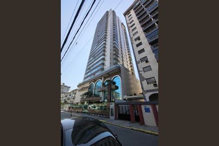 Apartamento para alugar com 116m², 3 quartos e 2 vagas Apartamento para alugar com 116m², 3 quartos e 2 vagasFachada
